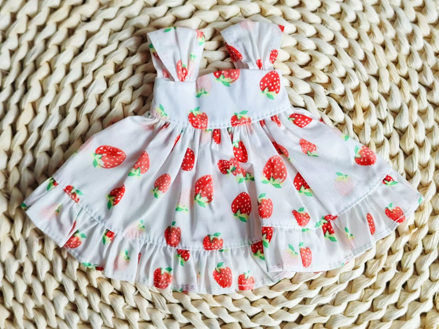 1-6-bjd-yosd-doll-clothes-strawberry-print-dress-01.jpg