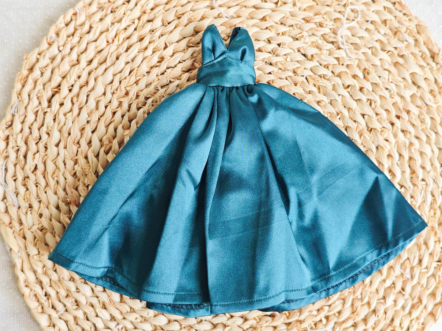Elegant Satin Ball Gown Blythe Outfit | Handmade Doll Clothes for OB22 & OB24
