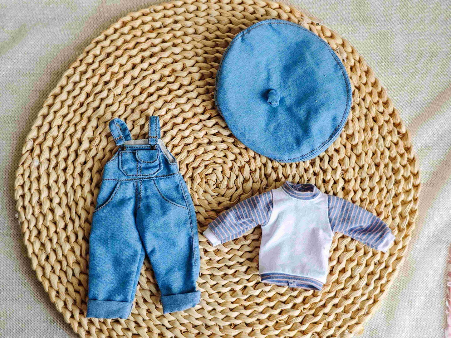 Artist's Atelier Blythe Outfit  | Handmade Doll Clothes for OB22 & OB24