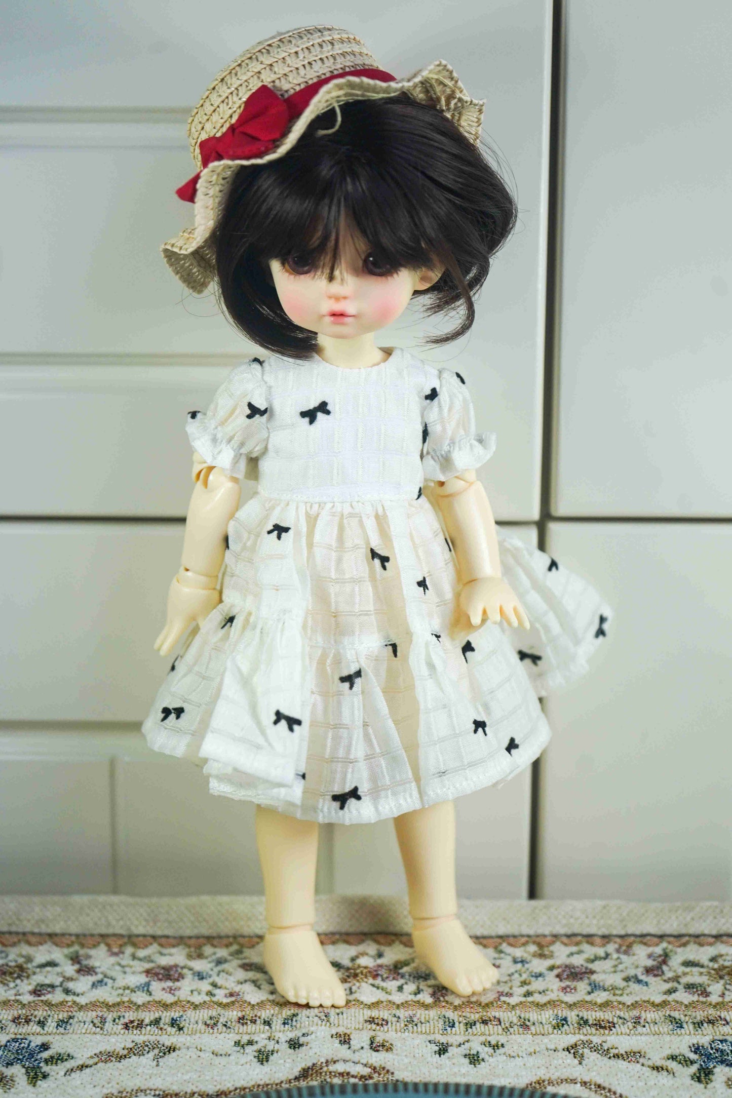 Coquette Bow Print Puff Sleeve Dress for 1/6 BJD YoSD Dolls, Handmade Tiered Doll Dress with Straw Hat and Black Ribbon Belt