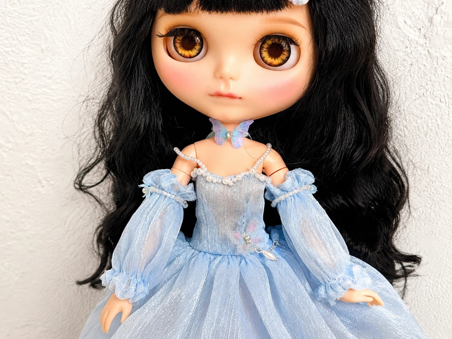 Blythe doll clothes, close-up of upper body design on blue fairy princess dress.