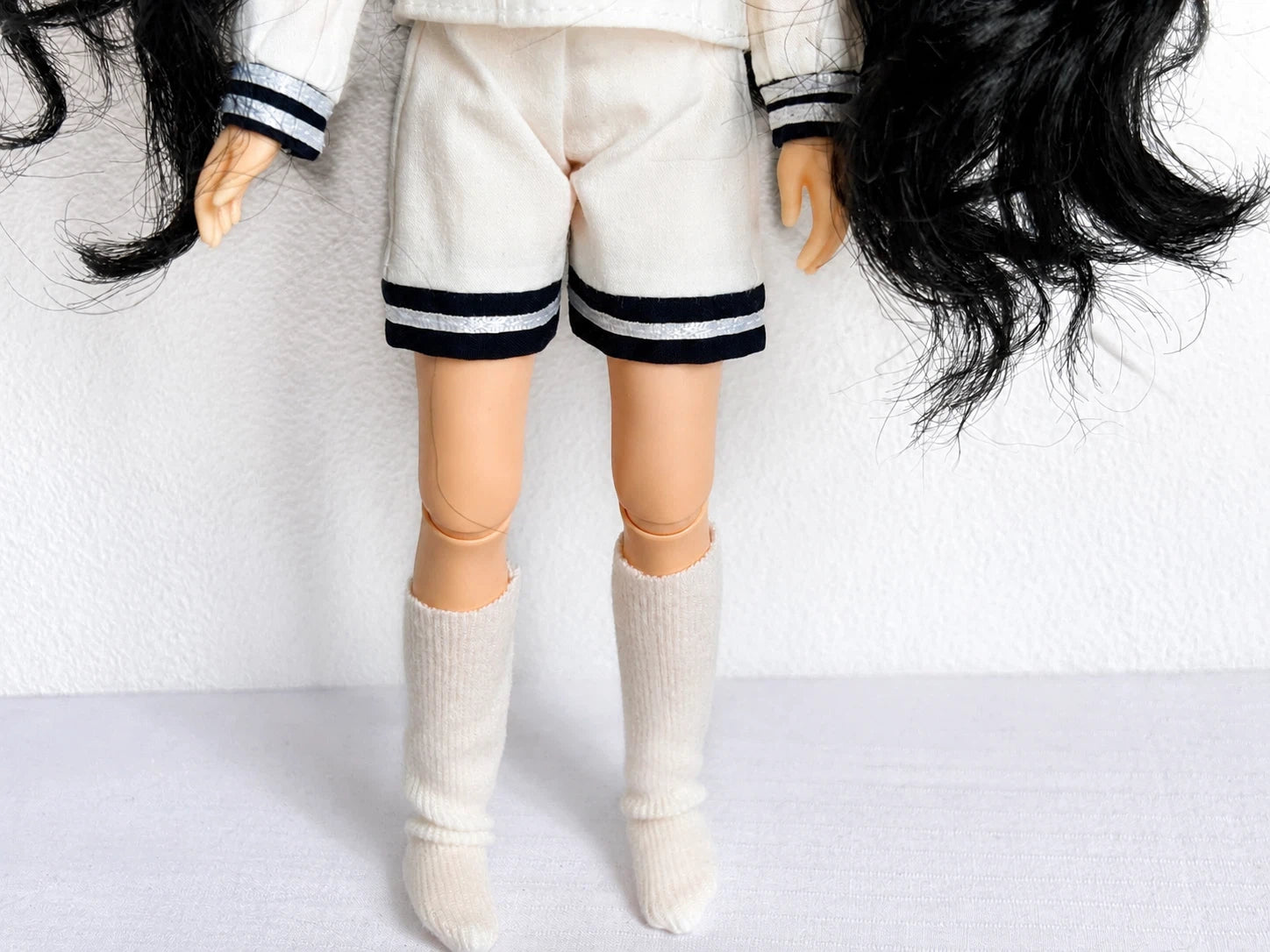 Detail view of Neo Blythe OB22 OB24 doll clothes, pleated school uniform skirt.