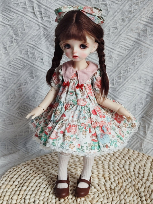 1/6 BJD YoSD doll wearing a vintage floral sailor collar dress
